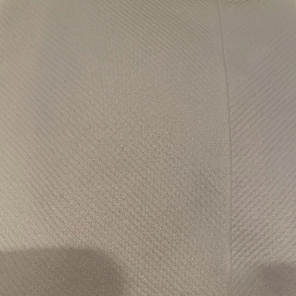 NWT New Balance White Medium Impact Sports bra Size: S - Picture 4 of 5